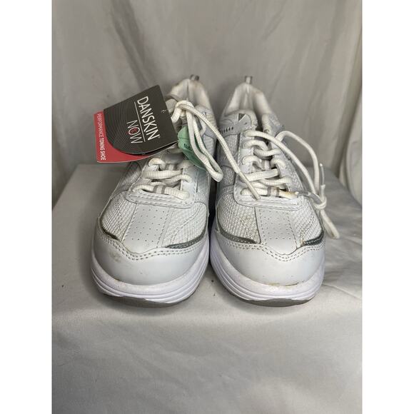 Danskin Now I-Net Performance Toning Walking Shoes Women's 6.5 White Rockers - Picture 2 of 15